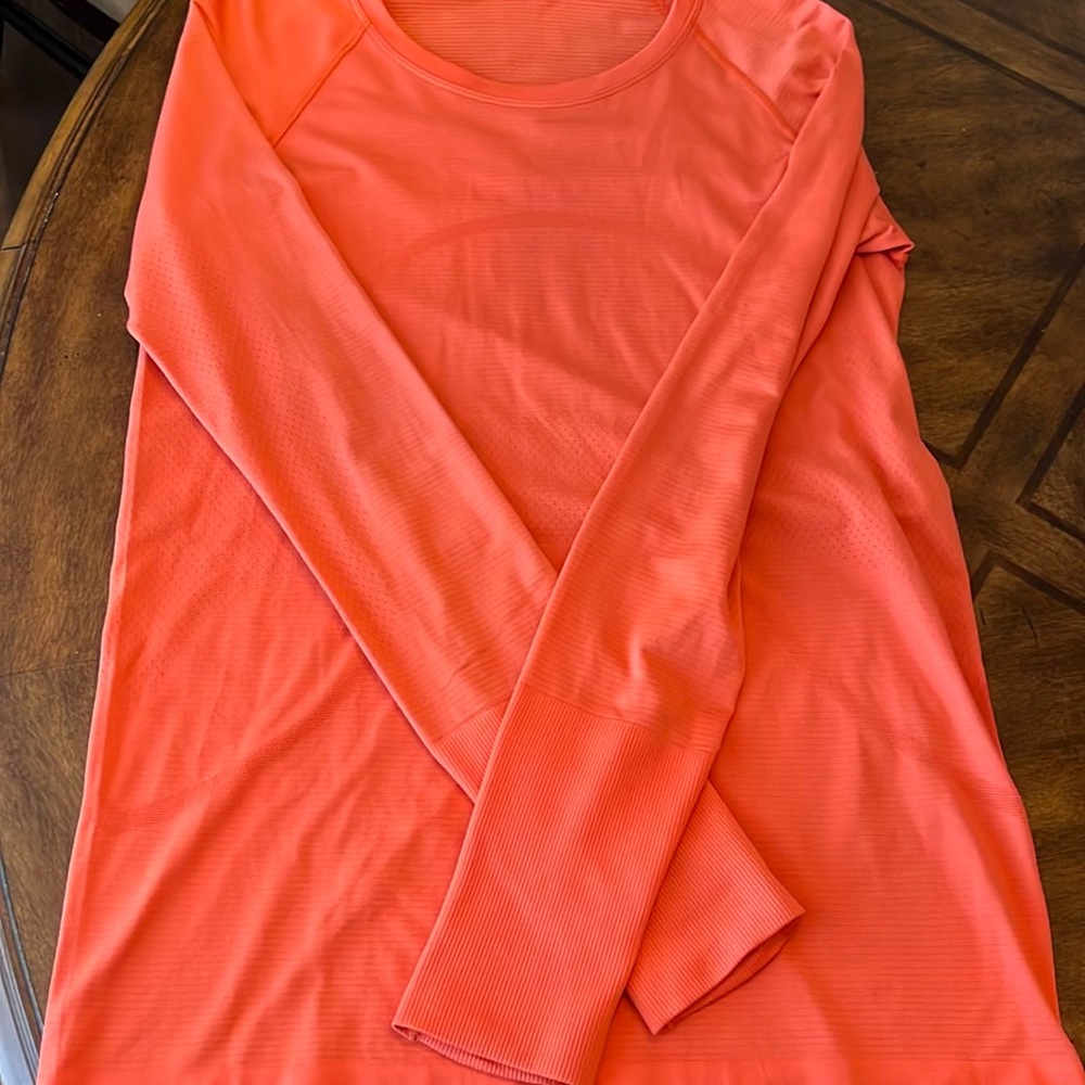 Lululemon Long Sleeve Swiftly Tech